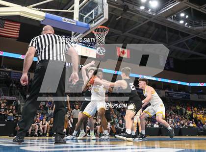 Thumbnail 2 in Raymore-Peculiar vs. Blue Springs (MSHSAA Class 5 Sectional) photogallery.