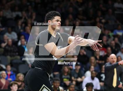 Thumbnail 1 in Raymore-Peculiar vs. Blue Springs (MSHSAA Class 5 Sectional) photogallery.