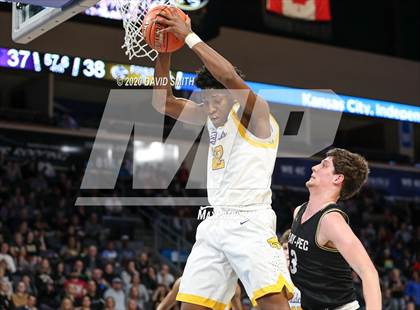 Thumbnail 1 in Raymore-Peculiar vs. Blue Springs (MSHSAA Class 5 Sectional) photogallery.