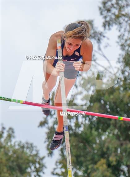 Thumbnail 2 in CIF-SDS Finals (Pole Vault) photogallery.