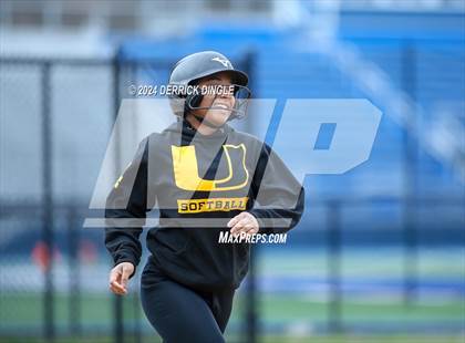 Thumbnail 3 in Uniondale @ Hempstead photogallery.