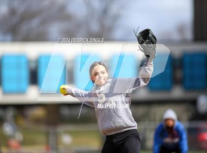 Thumbnail 1 in Uniondale @ Hempstead photogallery.