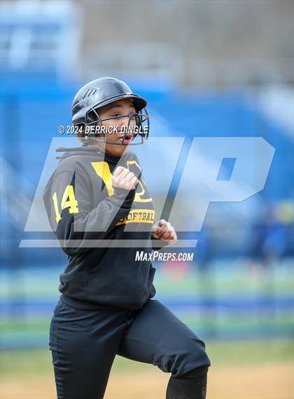 Thumbnail 1 in Uniondale @ Hempstead photogallery.