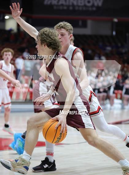 Thumbnail 1 in Morgan vs. Grantsville (UHSAA 3A Quarterfinal) photogallery.