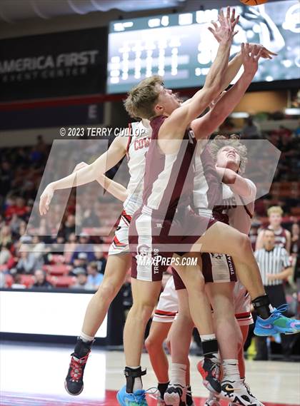 Thumbnail 1 in Morgan vs. Grantsville (UHSAA 3A Quarterfinal) photogallery.