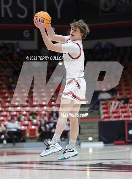 Thumbnail 2 in Morgan vs. Grantsville (UHSAA 3A Quarterfinal) photogallery.