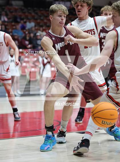 Thumbnail 1 in Morgan vs. Grantsville (UHSAA 3A Quarterfinal) photogallery.