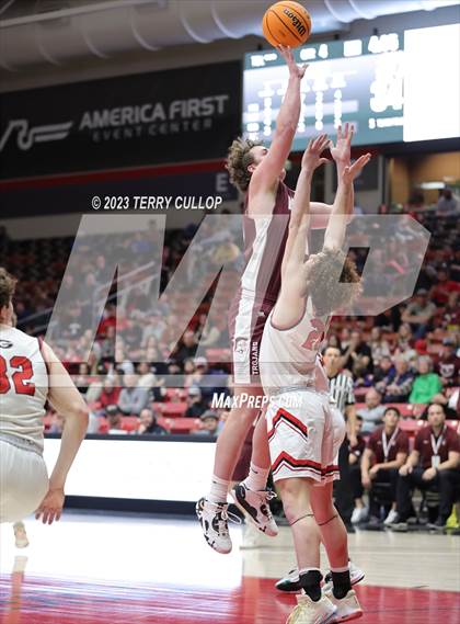 Thumbnail 3 in Morgan vs. Grantsville (UHSAA 3A Quarterfinal) photogallery.