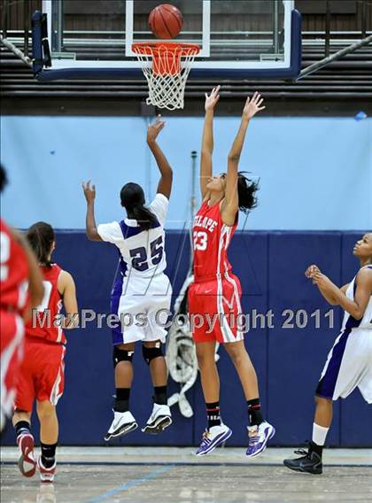 Thumbnail 1 in Franklin vs. Antelope photogallery.