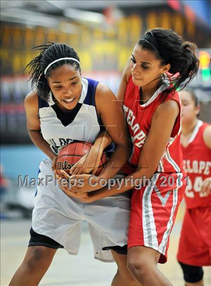 Thumbnail 3 in Franklin vs. Antelope photogallery.