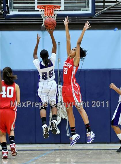 Thumbnail 3 in Franklin vs. Antelope photogallery.