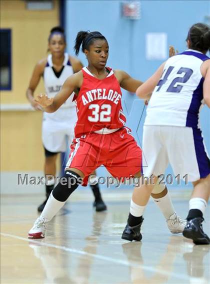 Thumbnail 1 in Franklin vs. Antelope photogallery.