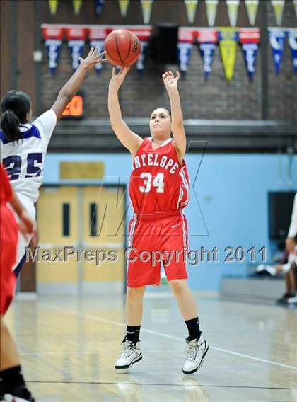 Thumbnail 3 in Franklin vs. Antelope photogallery.