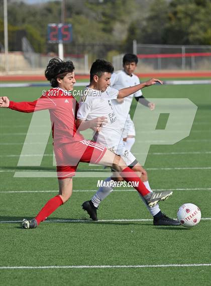 Thumbnail 2 in Wimberley vs Eastside Memorial (Wimberley Texan Tournament) photogallery.