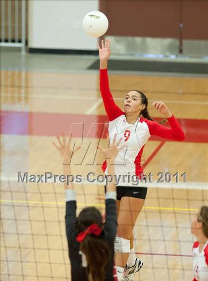 Thumbnail 1 in Cathedral Catholic vs La Jolla (CIF SDS D3 Final) photogallery.