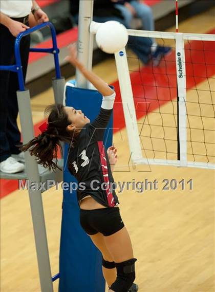Thumbnail 3 in Cathedral Catholic vs La Jolla (CIF SDS D3 Final) photogallery.