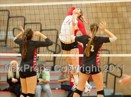 Thumbnail 1 in Cathedral Catholic vs La Jolla (CIF SDS D3 Final) photogallery.