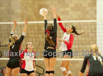 Thumbnail 2 in Cathedral Catholic vs La Jolla (CIF SDS D3 Final) photogallery.