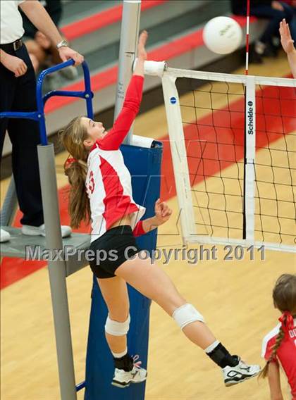 Thumbnail 3 in Cathedral Catholic vs La Jolla (CIF SDS D3 Final) photogallery.