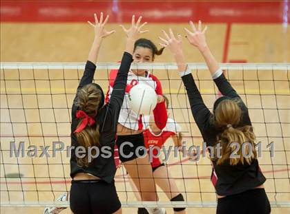 Thumbnail 3 in Cathedral Catholic vs La Jolla (CIF SDS D3 Final) photogallery.