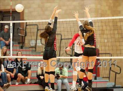 Thumbnail 3 in Cathedral Catholic vs La Jolla (CIF SDS D3 Final) photogallery.