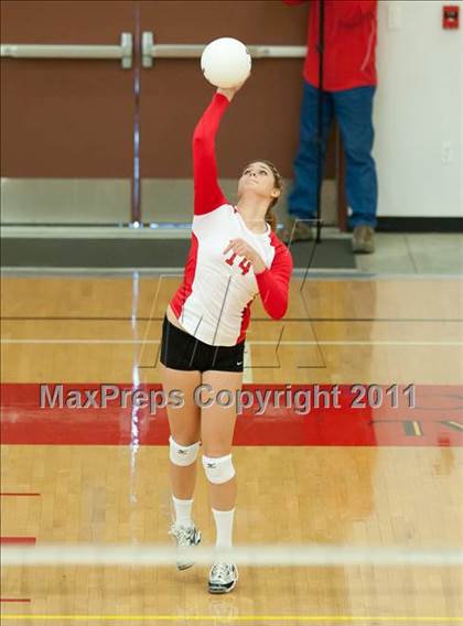 Thumbnail 2 in Cathedral Catholic vs La Jolla (CIF SDS D3 Final) photogallery.