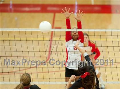 Thumbnail 3 in Cathedral Catholic vs La Jolla (CIF SDS D3 Final) photogallery.