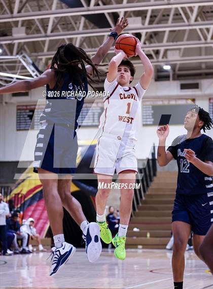 Thumbnail 1 in Bakersfield @ Clovis West photogallery.