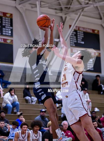 Thumbnail 1 in Bakersfield @ Clovis West photogallery.
