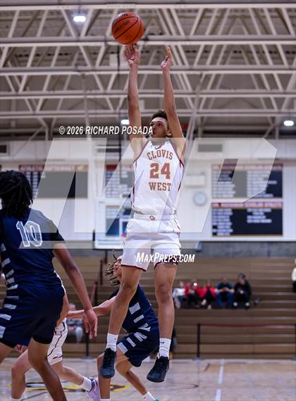 Thumbnail 1 in Bakersfield @ Clovis West photogallery.