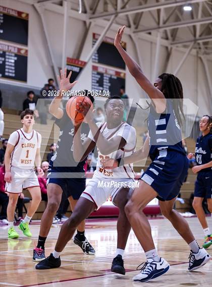 Thumbnail 2 in Bakersfield @ Clovis West photogallery.