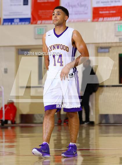 Thumbnail 1 in Lynwood vs. Westchester (Pacific Shores Tournament) photogallery.