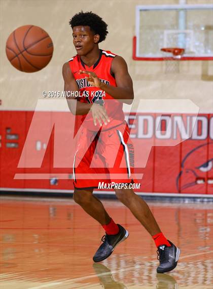 Thumbnail 2 in Lynwood vs. Westchester (Pacific Shores Tournament) photogallery.