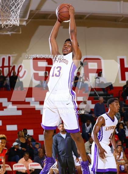 Thumbnail 3 in Lynwood vs. Westchester (Pacific Shores Tournament) photogallery.
