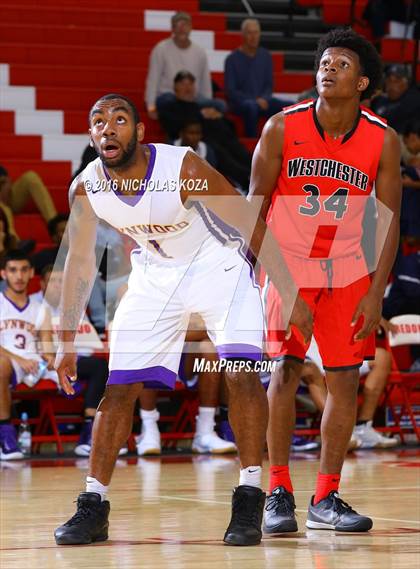 Thumbnail 1 in Lynwood vs. Westchester (Pacific Shores Tournament) photogallery.
