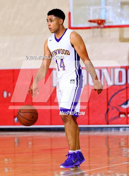 Thumbnail 2 in Lynwood vs. Westchester (Pacific Shores Tournament) photogallery.