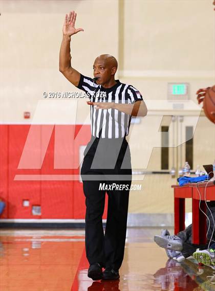 Thumbnail 1 in Lynwood vs. Westchester (Pacific Shores Tournament) photogallery.