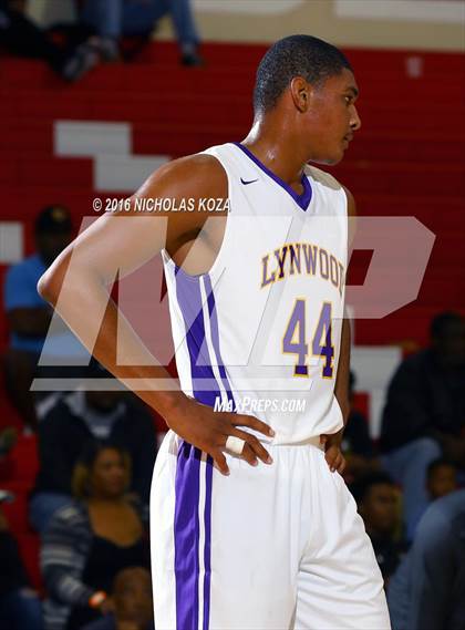 Thumbnail 1 in Lynwood vs. Westchester (Pacific Shores Tournament) photogallery.