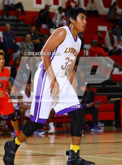 Thumbnail 3 in Lynwood vs. Westchester (Pacific Shores Tournament) photogallery.