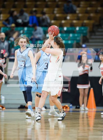 Thumbnail 1 in Ralston Valley vs. Lakewood (CHSAA 5A Great 8) photogallery.