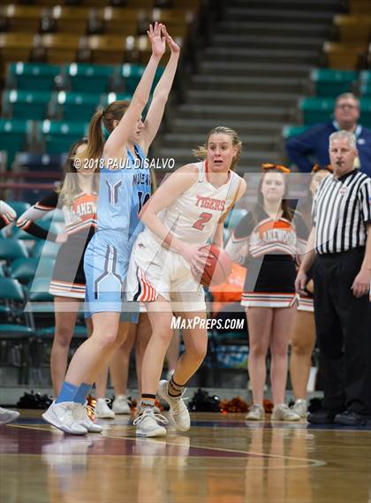 Thumbnail 2 in Ralston Valley vs. Lakewood (CHSAA 5A Great 8) photogallery.