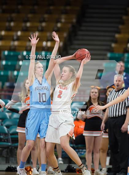Thumbnail 2 in Ralston Valley vs. Lakewood (CHSAA 5A Great 8) photogallery.