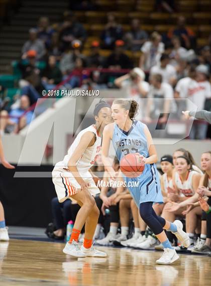 Thumbnail 3 in Ralston Valley vs. Lakewood (CHSAA 5A Great 8) photogallery.