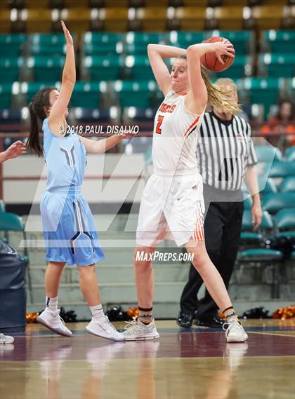 Thumbnail 3 in Ralston Valley vs. Lakewood (CHSAA 5A Great 8) photogallery.
