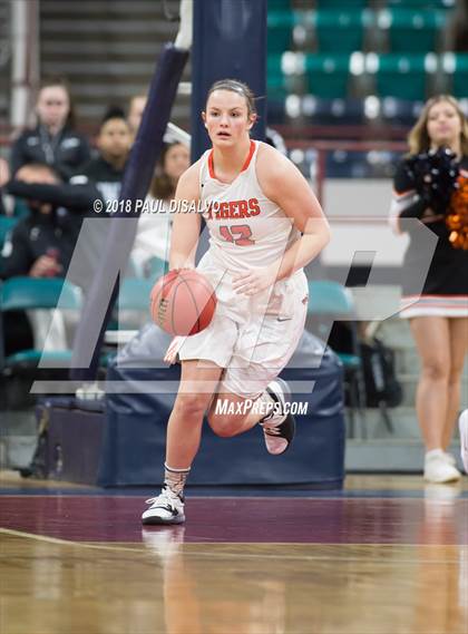 Thumbnail 2 in Ralston Valley vs. Lakewood (CHSAA 5A Great 8) photogallery.