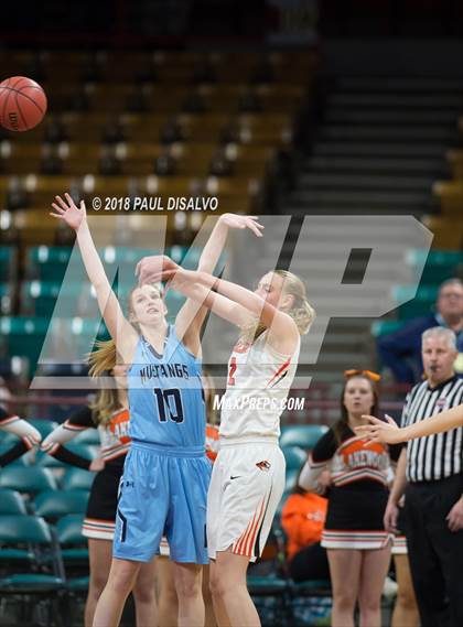 Thumbnail 3 in Ralston Valley vs. Lakewood (CHSAA 5A Great 8) photogallery.