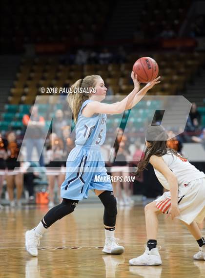 Thumbnail 2 in Ralston Valley vs. Lakewood (CHSAA 5A Great 8) photogallery.