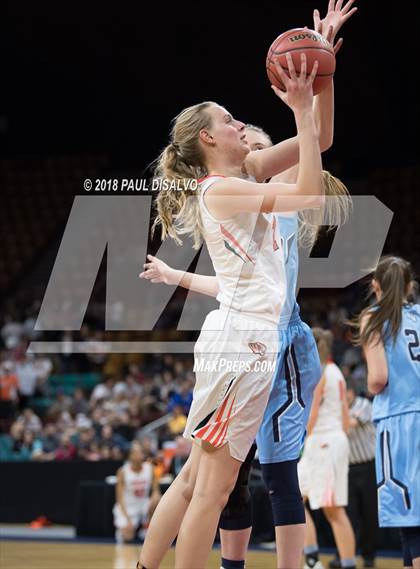 Thumbnail 1 in Ralston Valley vs. Lakewood (CHSAA 5A Great 8) photogallery.