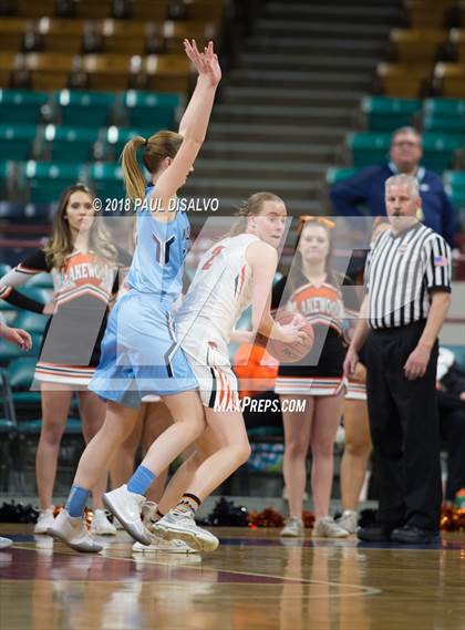 Thumbnail 2 in Ralston Valley vs. Lakewood (CHSAA 5A Great 8) photogallery.