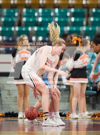 Thumbnail 3 in Ralston Valley vs. Lakewood (CHSAA 5A Great 8) photogallery.